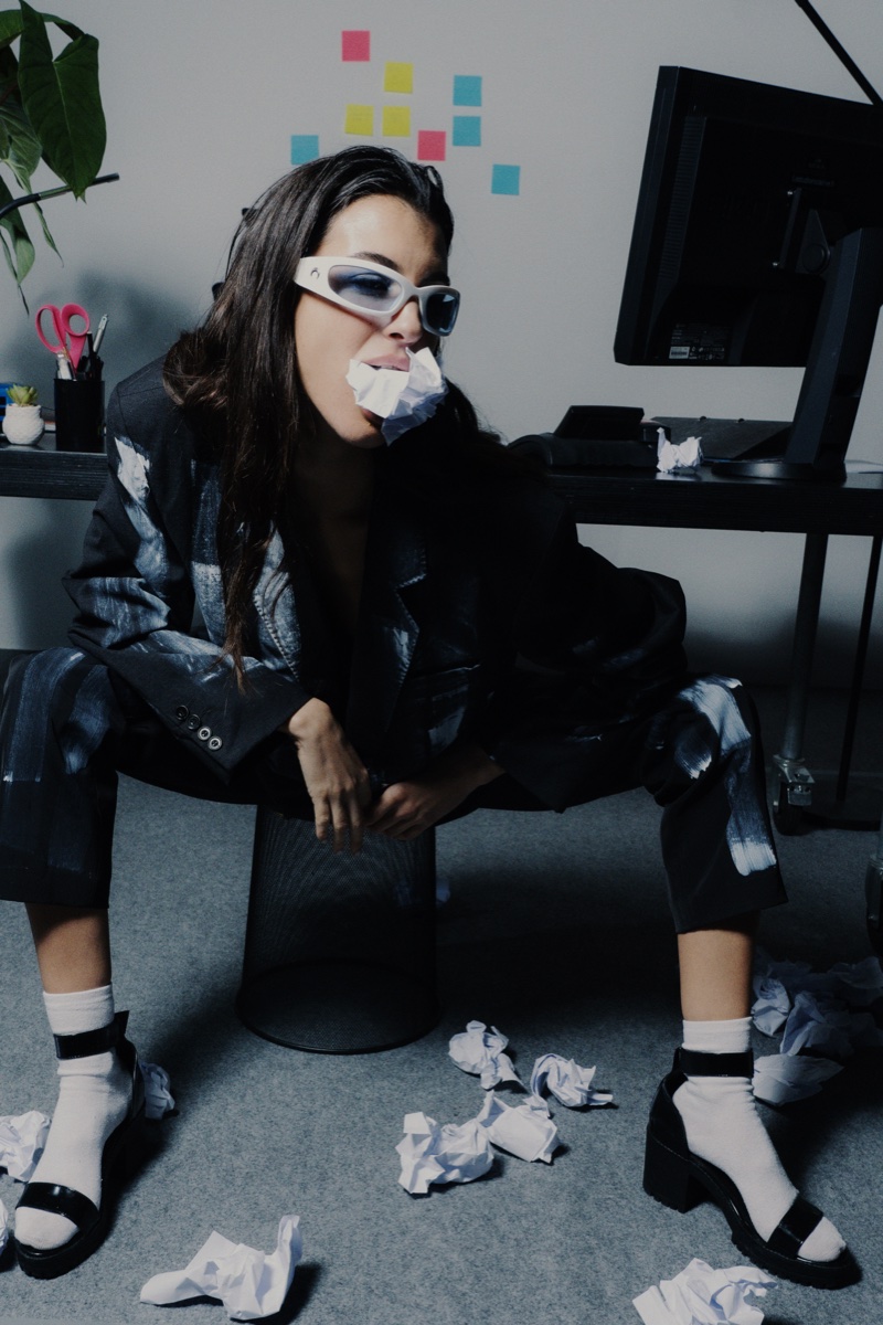 Creative Editorial Makeup by Pauline Binlich - Artistic Beauty Photography Paris